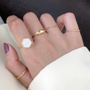 **KHADIJA* 5-Pc Gold Minimalist Fashion Ring Set
